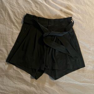 Athleta Black Skyline Short II